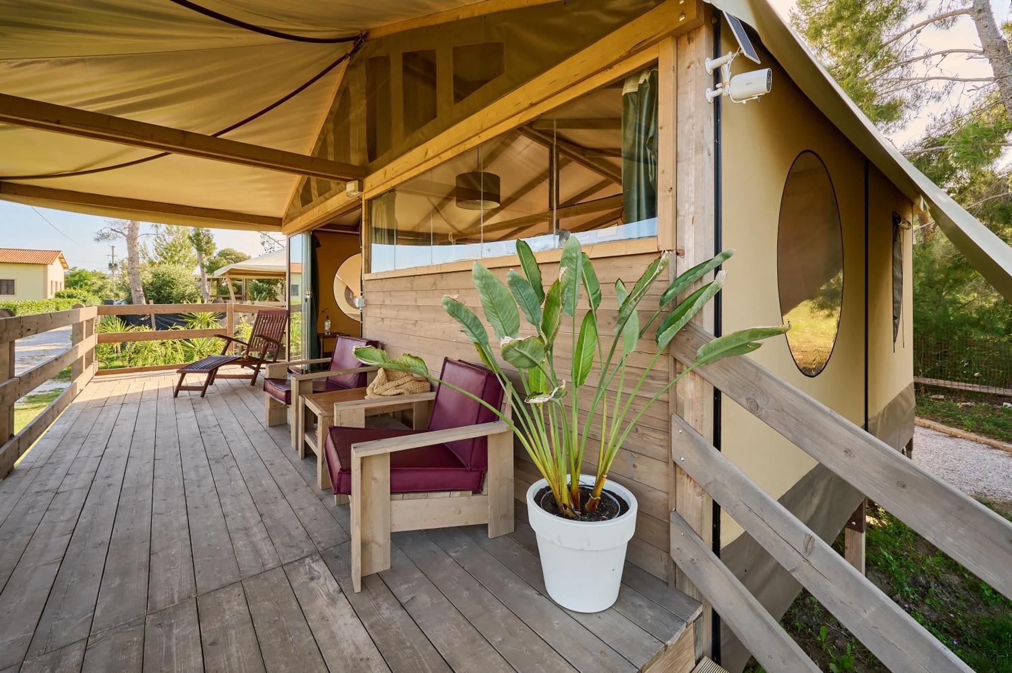 Suite Glamping Vicino Al Mare Piombino Extérieur photo